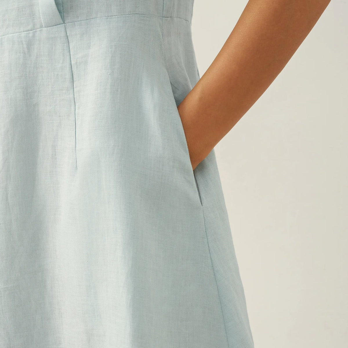 Linen Crescent Collar Flutter Sleeve Midi Dress