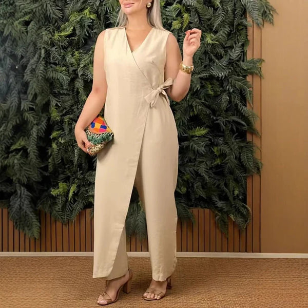 Casual jumpsuit for women with scoop neckline