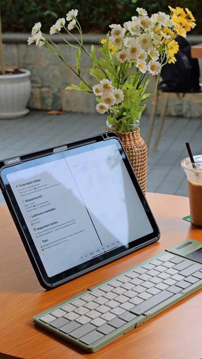 Foldable Keyboard with Touchpad - Bluetooth & Wireless