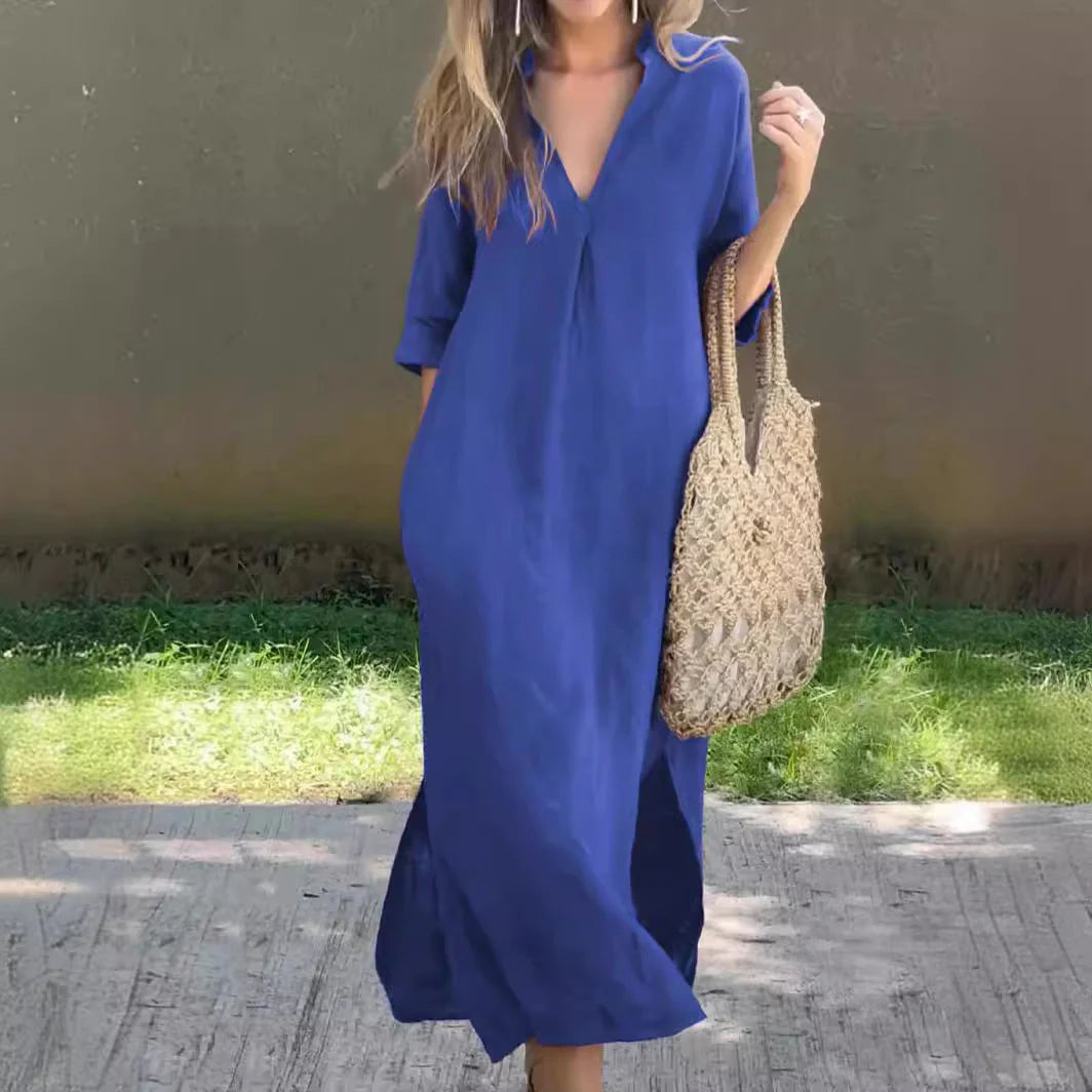Elegant dress with V-neck slit